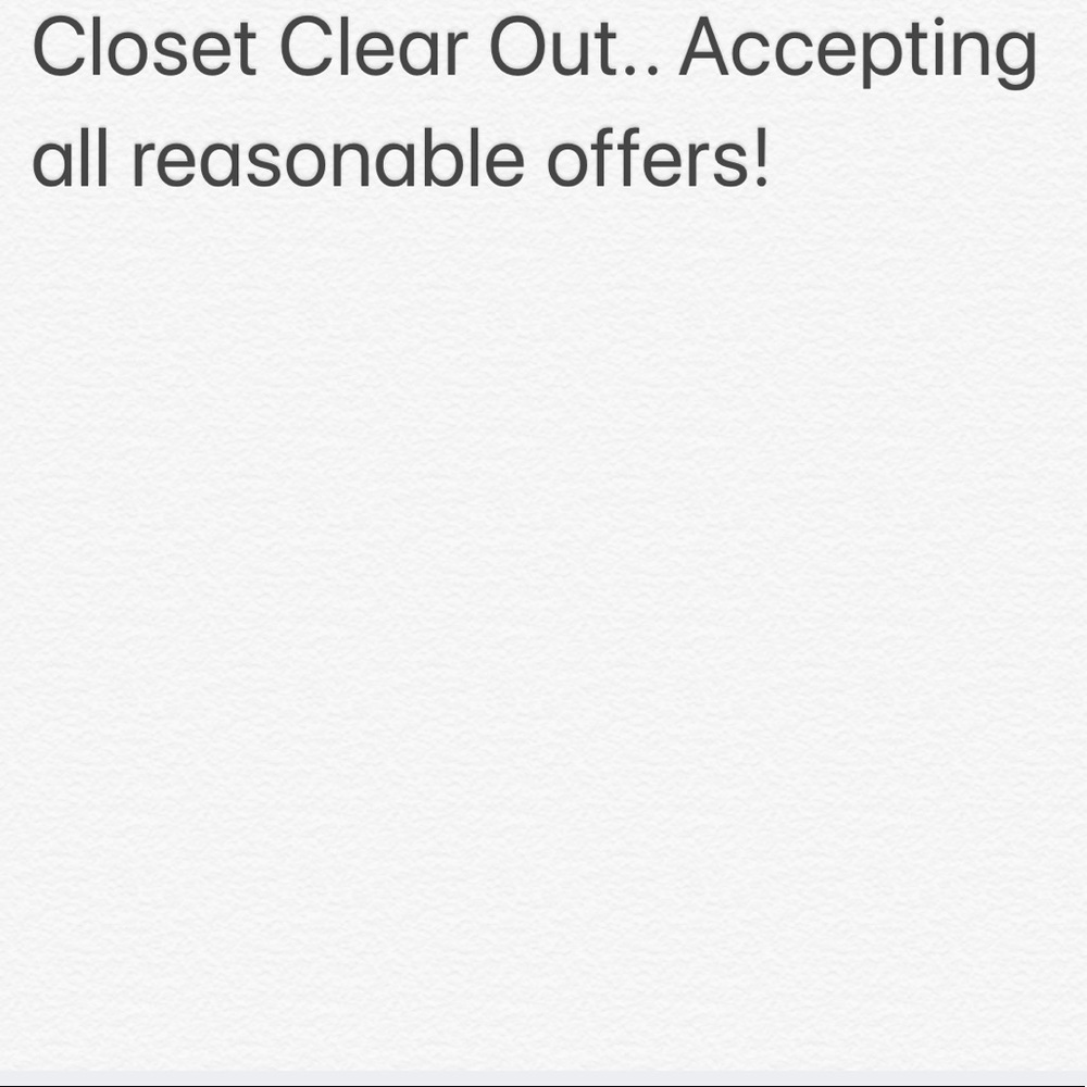 Accepting all reasonable offers💃🏽